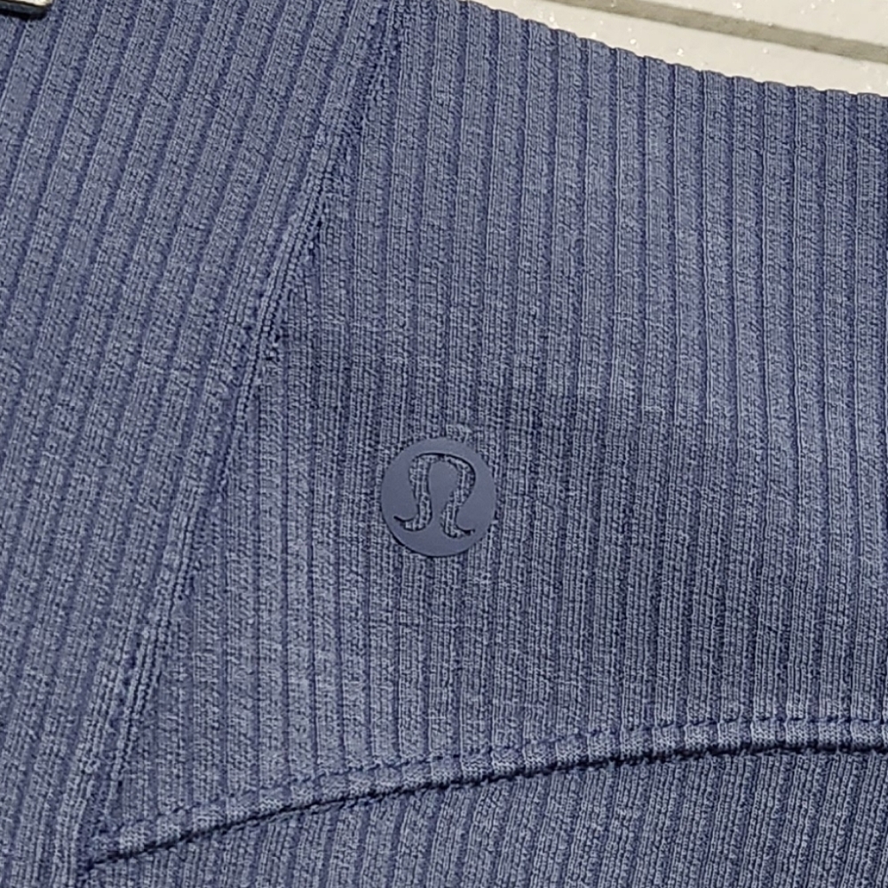Lululemon Ribbed Softstreme Short - Picture 10 of 11